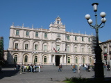 カターニア Catania 大学広場